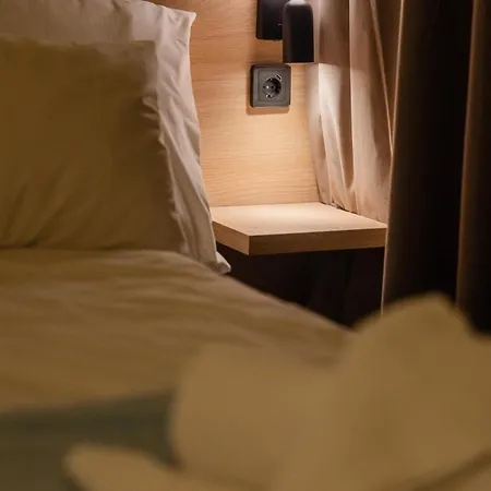 Skata 4* Henningsvær