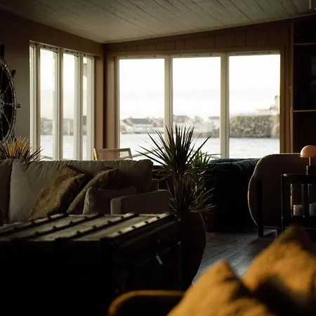 Skata Boutique 4* Henningsvær