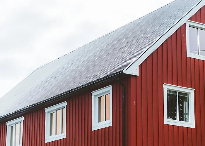 Skata 4* Henningsvær